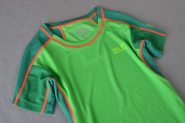 Γυναικείες αθλητικές μπλούζες με κοντό μανίκι  σε πράσινο, μπλε, ροζ χρώμα