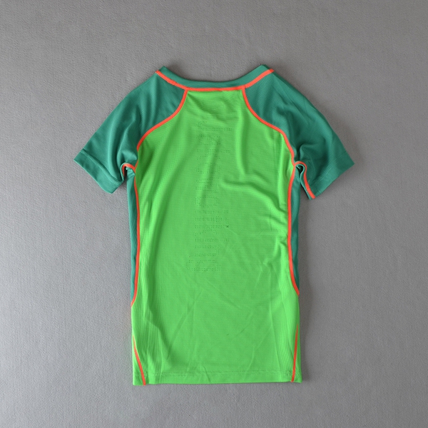 Γυναικείες αθλητικές μπλούζες με κοντό μανίκι  σε πράσινο, μπλε, ροζ χρώμα