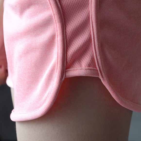 Γυναικεία αθλητικά σορτς σε 7 φρέσκα χρώματα.