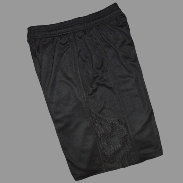 Άνετα σορτς ανδρικά αθλητικά σε μαύρο χρώμα κατάλληλα για μπάσκετ