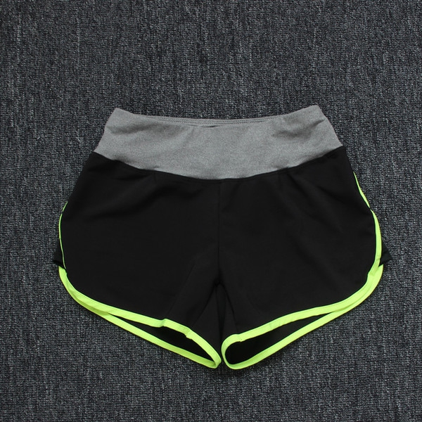 Бързосъхнещи спортни дамски шорти подходящи за фитнес и йога 