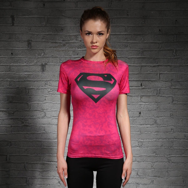 Αθλητικά γυναικεία μπλουζάκια σούπερ ηρώων σε - 13 μοντέλα