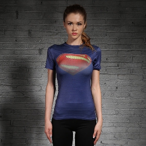 Αθλητικά γυναικεία μπλουζάκια σούπερ ηρώων σε - 13 μοντέλα