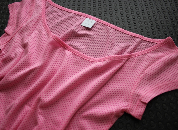 Γυναικεία ελαφριά, απαλή και άνετη αθλητική μπλούζα για γυμναστική και άσκηση γιόγκα σε μπλε, πράσινο, μοβ, λευκό χρώμα