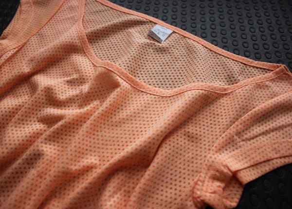 Γυναικεία ελαφριά, απαλή και άνετη αθλητική μπλούζα για γυμναστική και άσκηση γιόγκα σε μπλε, πράσινο, μοβ, λευκό χρώμα