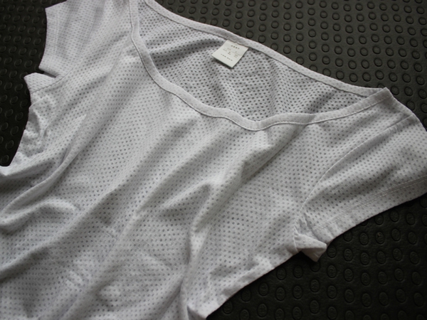 Γυναικεία ελαφριά, απαλή και άνετη αθλητική μπλούζα για γυμναστική και άσκηση γιόγκα σε μπλε, πράσινο, μοβ, λευκό χρώμα