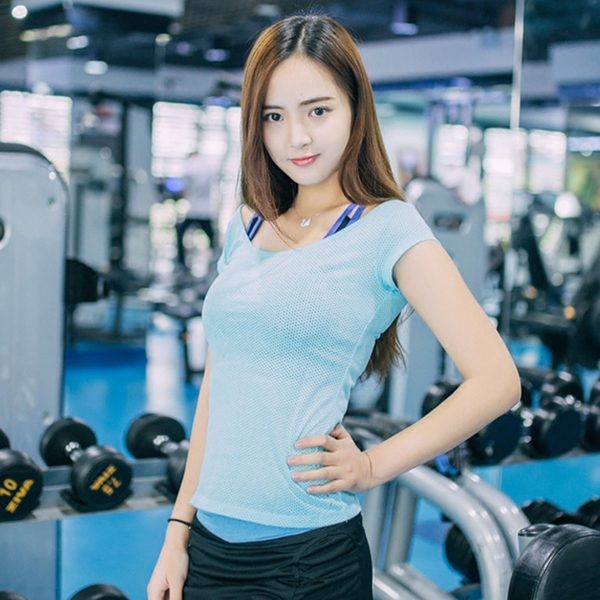 Дамска лека, мека и удобна спортна тениска за фитнес и йога упражнение - синя, зелена, лилава, бяла