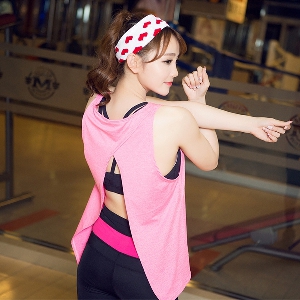 Γυναικείο  fitness φανελάκι σε διάφορα χρώματα ροζ, μαύρο, γκρι, λευκό, κόκκινο