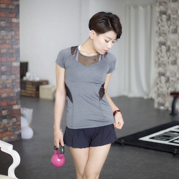 Γυναικεία αθλητικά μπλουζάκια με κοντό μανίκι σε  ροζ, μπλε, γκρι χρώμα - ελαφριά και άνετα