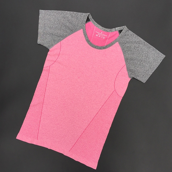 Γυναικεία αθλητικά μπλουζάκια σε 5 μοντέλα