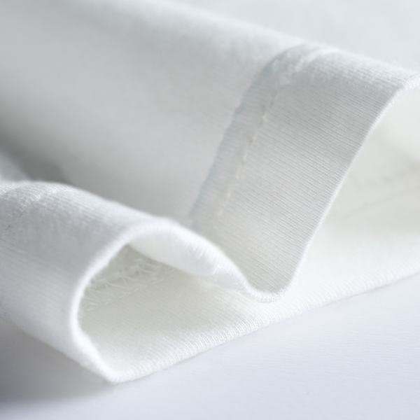 Αθλητικέα ανδρικές  φανέλες  ασπρόμαυρες με επιγραφή