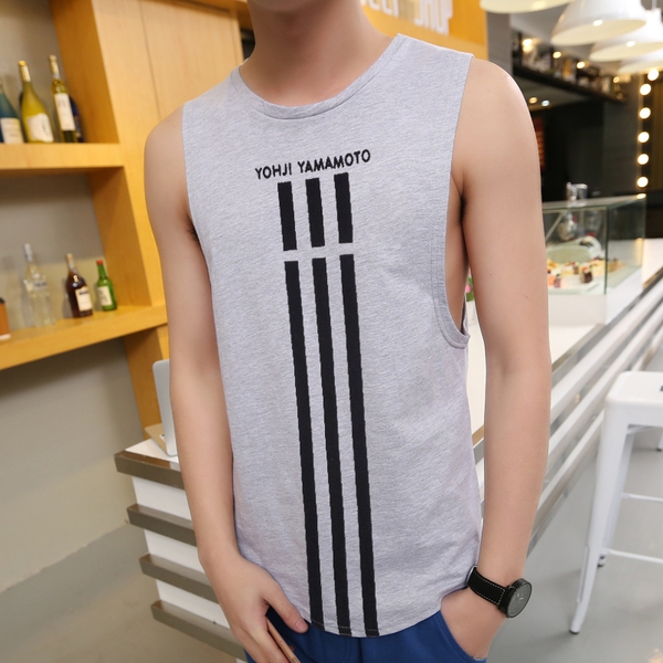 Αθλητικά φανελάκια  ασπρόμαυρα με εκτυπώσεις και εμβλήματα