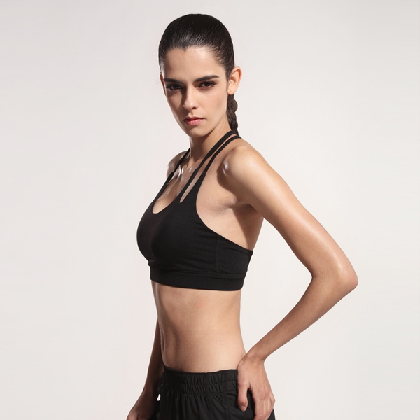 Αθλητικό  γυναικείο μπουστάκι σε μαύρο χρώμα κατάλληλο για το  γυμναστήριο