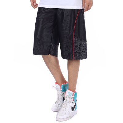 Ανδρικά σορτς  σε πολλά διαφορετικά μοντέλα