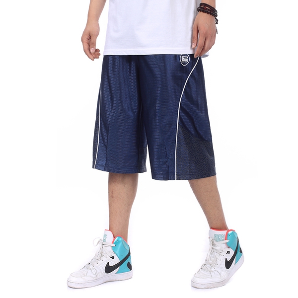 Ανδρικά σορτς  σε πολλά διαφορετικά μοντέλα