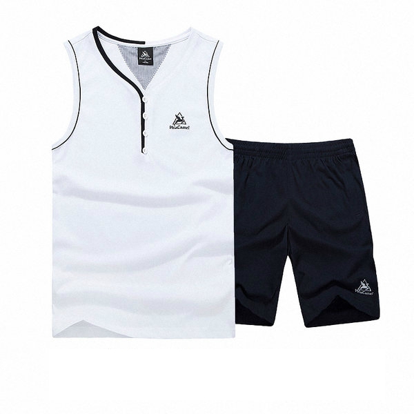 Ανδρικές αθλητικές φόρμες σε δυο κομμάτια  - φανελάκι και σορτς σε τρία χρώματα.