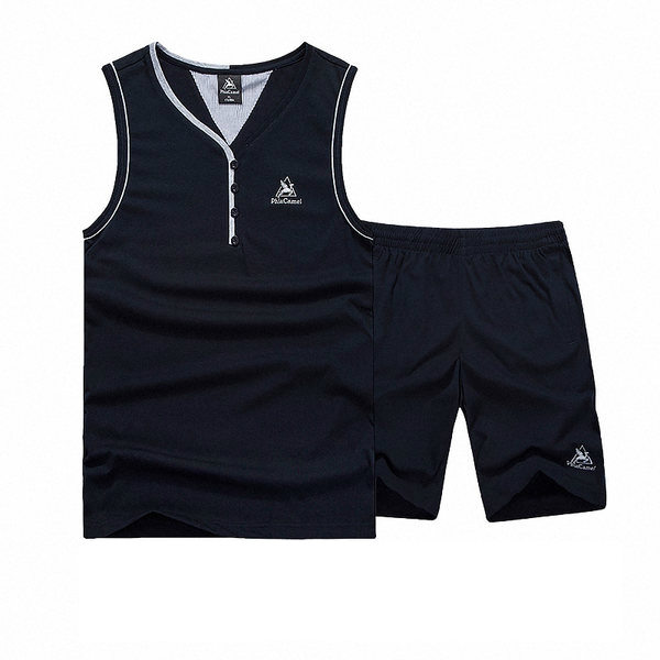 Ανδρικές αθλητικές φόρμες σε δυο κομμάτια  - φανελάκι και σορτς σε τρία χρώματα.