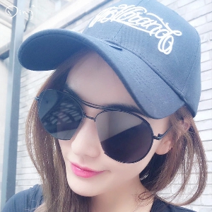 γυαλιά ηλίου των γυναικών Quan Zhilong
