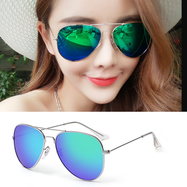 Οι γυναίκες καθρέφτη γυαλιά ηλίου χρώματος μπλε, ροζ, πορτοκαλί, το καλοκαίρι, παραλία, τη μόδα