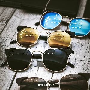 Дамски слънчеви очила в 4 цвята Love show