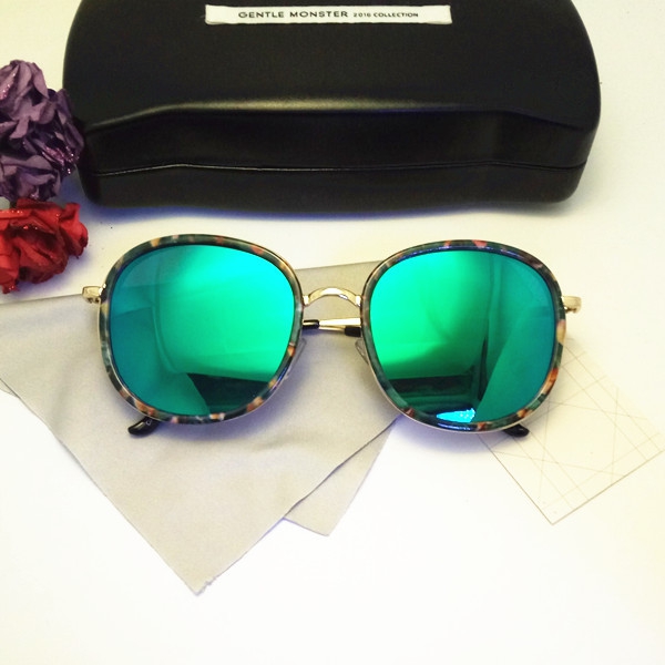 Οι γυναίκες ηλιακή χρωματιστά γυαλιά σε 7 διαφορετικά μοντέλα