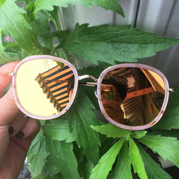 Οι γυναίκες ηλιακή χρωματιστά γυαλιά σε 7 διαφορετικά μοντέλα