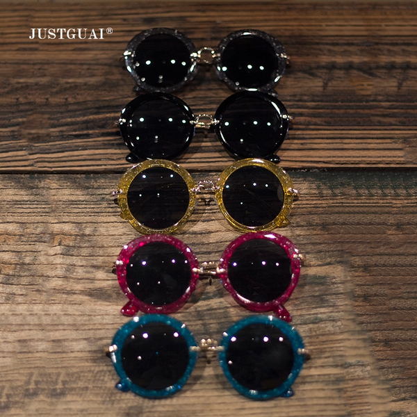 Γύρος γυαλιά ηλίου ρετρό με λαμπερά γυαλί σε τέσσερα χρώματα