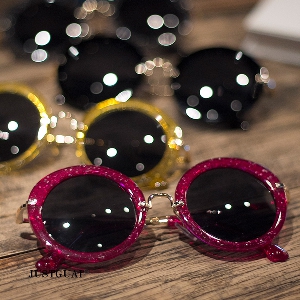Кръгли ретро очила с блестящи стъкла в четири цвята