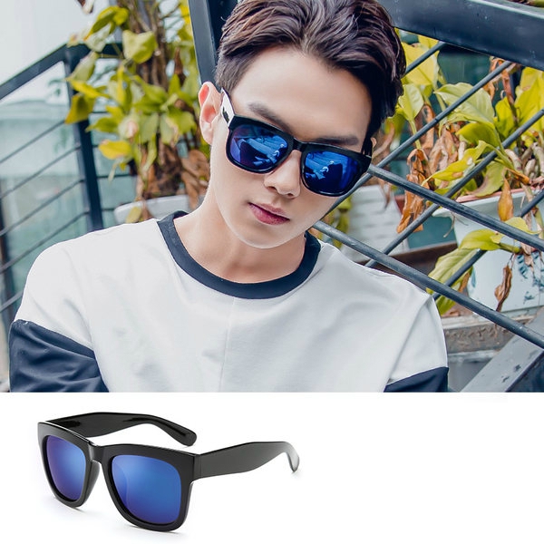 Γυαλιά ηλίου των ανδρών με τα μαύρα και χρωματιστά γυαλιά και ελαστικό πλαίσιο: ανοιχτό μπλε και σκούρο μπλε