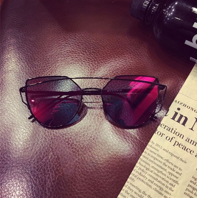 Οι γυναίκες γυαλιά ηλίου σε διάφορα χρώματα - 5 μοντέλα