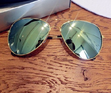 Мъжки слънчеви очила с метална рамка в пет цвята.
