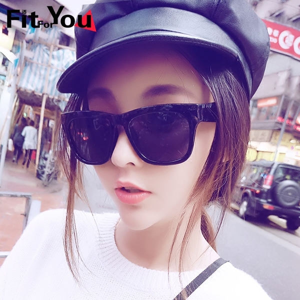 Слънчеви дамски очила в черен цвят Fit for you