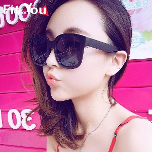 Дамски слънчеви очила в черен и лилав цвят Fit for you