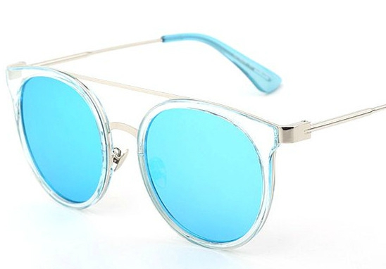 Дамски слънчеви очила в сив,черен,розов,лилав,цикламен,син и светло син цвят.