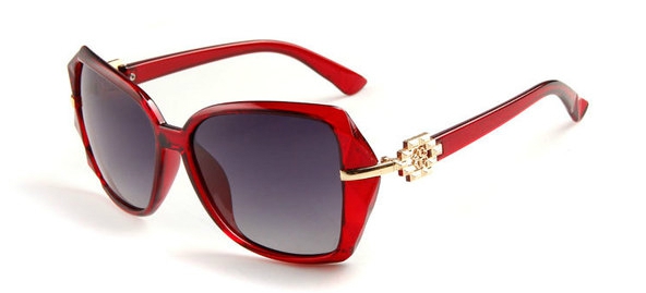 Дамски слънчеви ежедневни и плажни очила уникални модели с червени, розови стъкла и рамки топ 