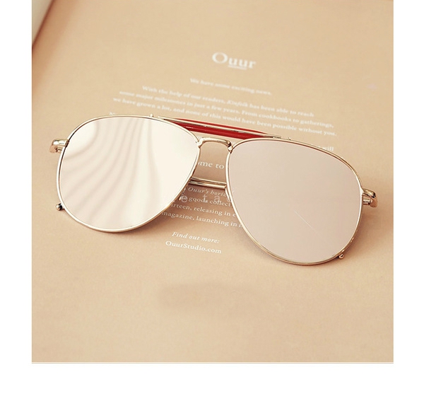 Слънчеви очила подходящи за жени и мъже в 6 различни цветови модела