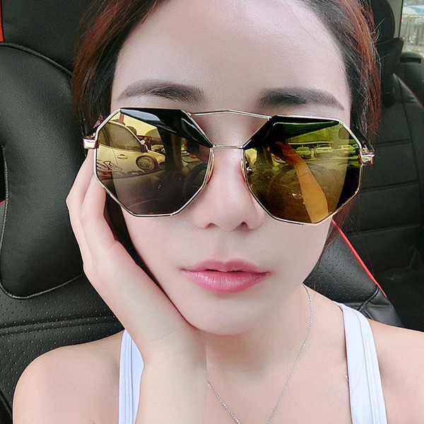 Огледални многоъгълни дамски слънчеви очила: Розови, Сини, Черни, Сиви