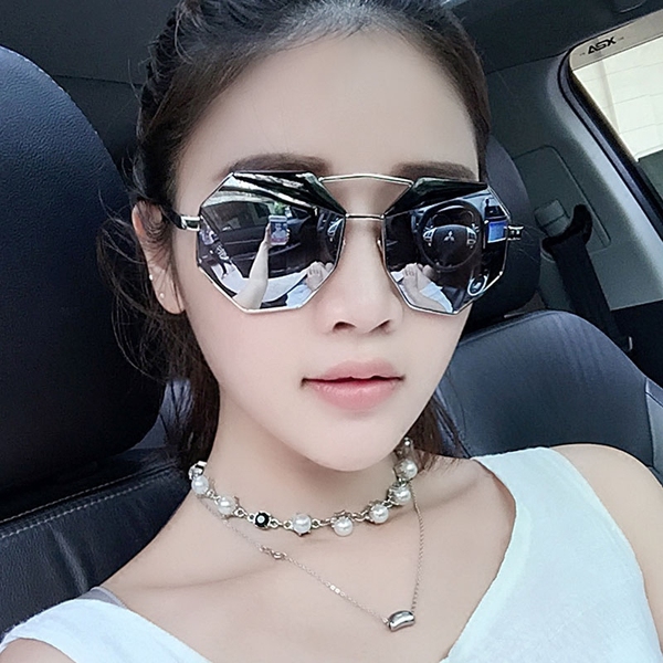 Огледални многоъгълни дамски слънчеви очила: Розови, Сини, Черни, Сиви