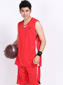 Ανδρικάές αθλητικές φόρμες σε κόκκινο, λευκό, μπλε, γκρι κα κίτρινο χρώμα για  το γυμναστήριο και  μπάσκετ