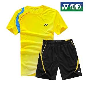 Ανδρικές  αθλήτικές φόρμες -  T-Shirt Top και μαύρα σορτς κλασικά μοντέλα σε  κίτρινου και μοβ  χρώμα