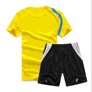 Мъжки спортни екипи за тенис и атлетика топ класически модели от жълта и лилава тениска и черен къс панталон