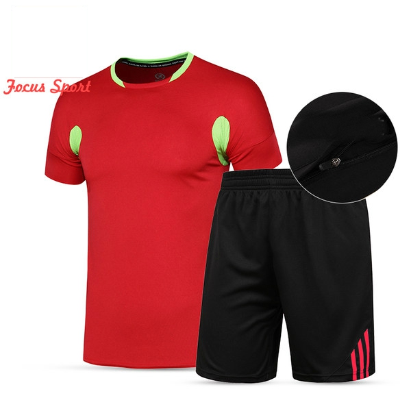 Мъжки спортни екипи в седем цветови комбинации.