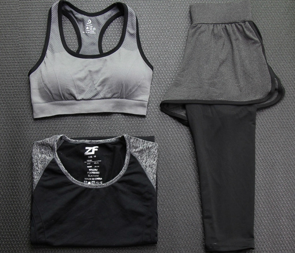 Дамски спортен комплект подходящ за танци, йога или друг вид тренировки