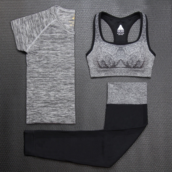 Дамски спортен комплект подходящ за танци, йога или друг вид тренировки