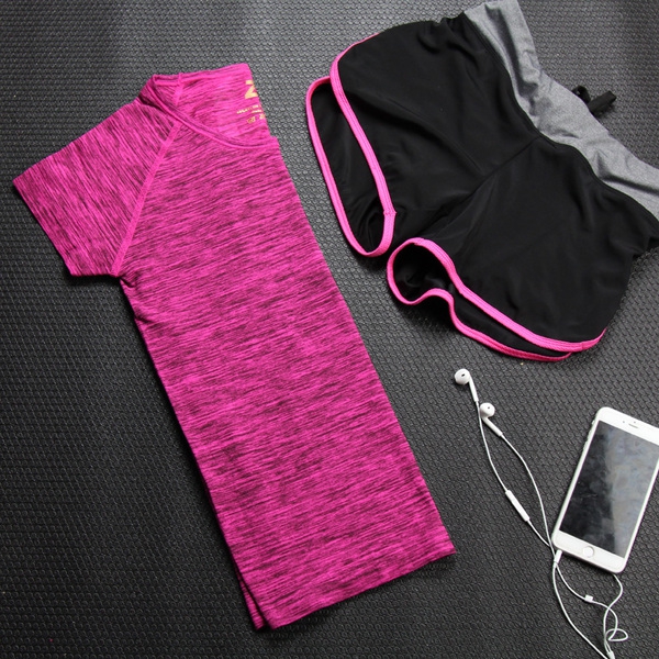 Дамски спортен комплект подходящ за танци, йога или друг вид тренировки