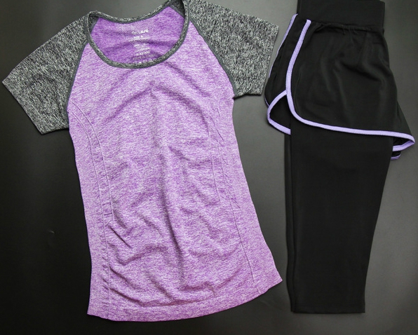 Дамски спортен комплект подходящ за танци, йога или друг вид тренировки