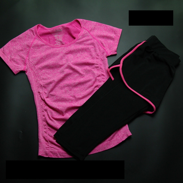 Дамски спортен комплект подходящ за танци, йога или друг вид тренировки