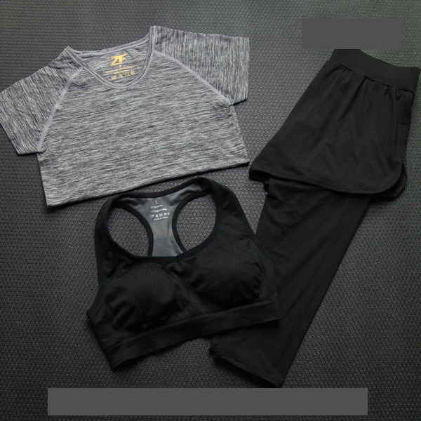 Дамски спортен комплект подходящ за танци, йога или друг вид тренировки