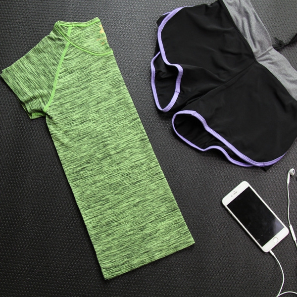 Дамски спортен комплект подходящ за танци, йога или друг вид тренировки