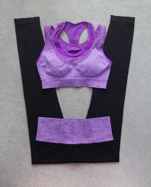 Високоеластичен бързосъхнещ дамски спортен комплект за фитнес , йога или друг спорт